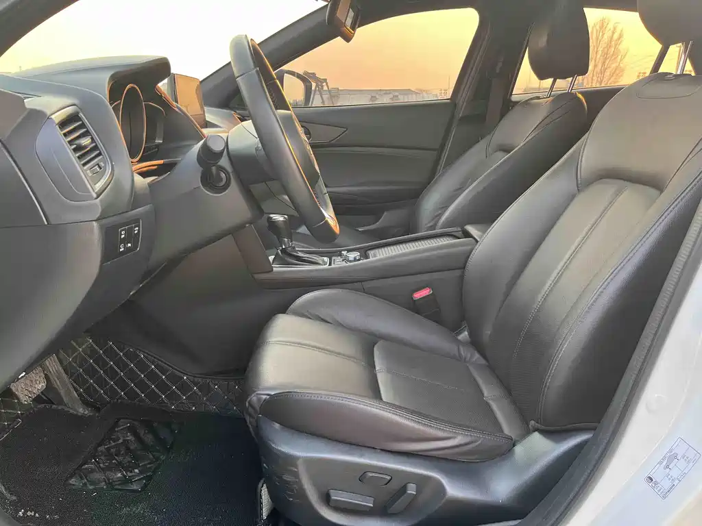 Mazda CX-4 2021 2.0L automatic two-wheel drive Blue Sky Premium Edition купить на сайте DeffCars