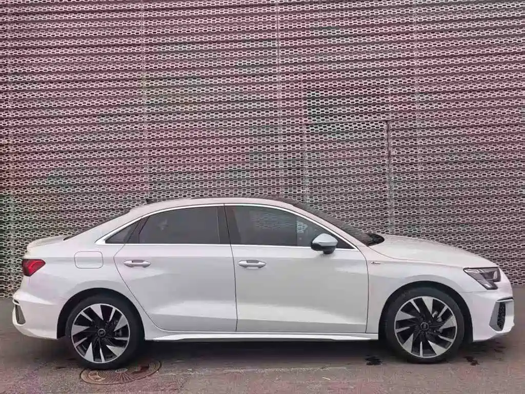 Audi A3 2024 A3L Limousine 35 TFSI Fashionable and Sporty купить на сайте DeffCars