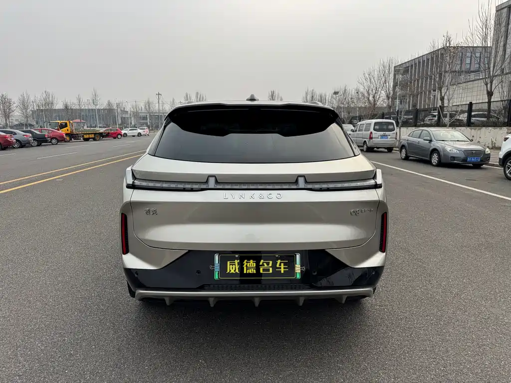 Lynk & Co 08 EM-P 2023 model 120km long range Halo купить на сайте DeffCars
