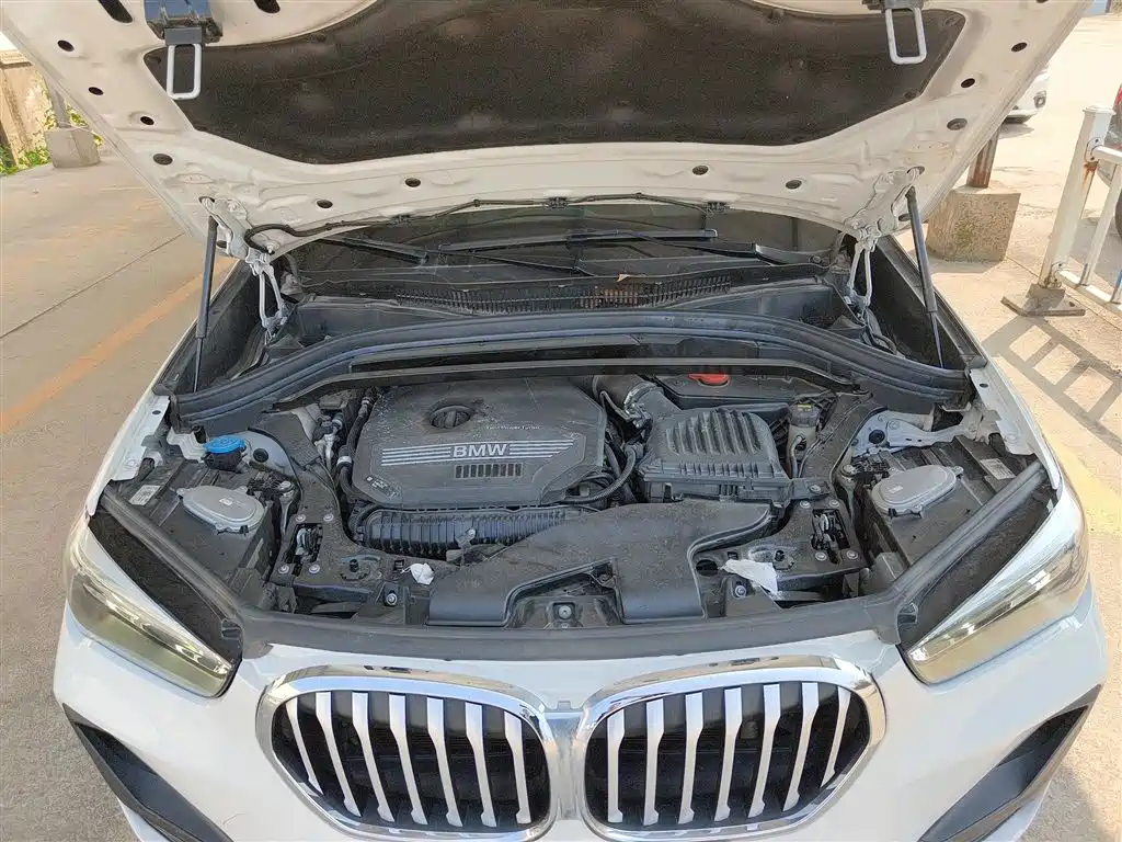 BMW X1 2021 sDrive25Li Leading Model купить на сайте DeffCars