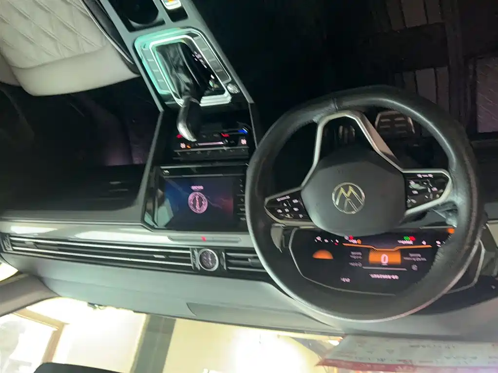 Magotan 2023 2 million commemorative edition 330TSI DSG leading model купить на сайте DeffCars