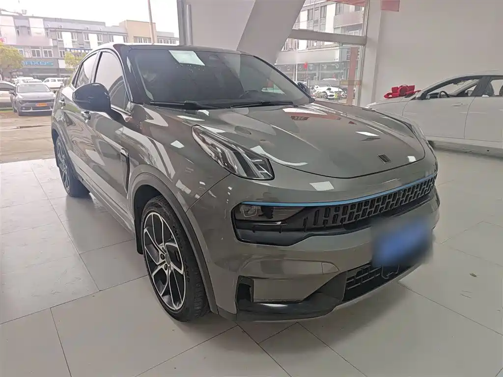 Lynk & Co 05 2020 2.0TD two-wheel drive shines Halo купить на сайте DeffCars