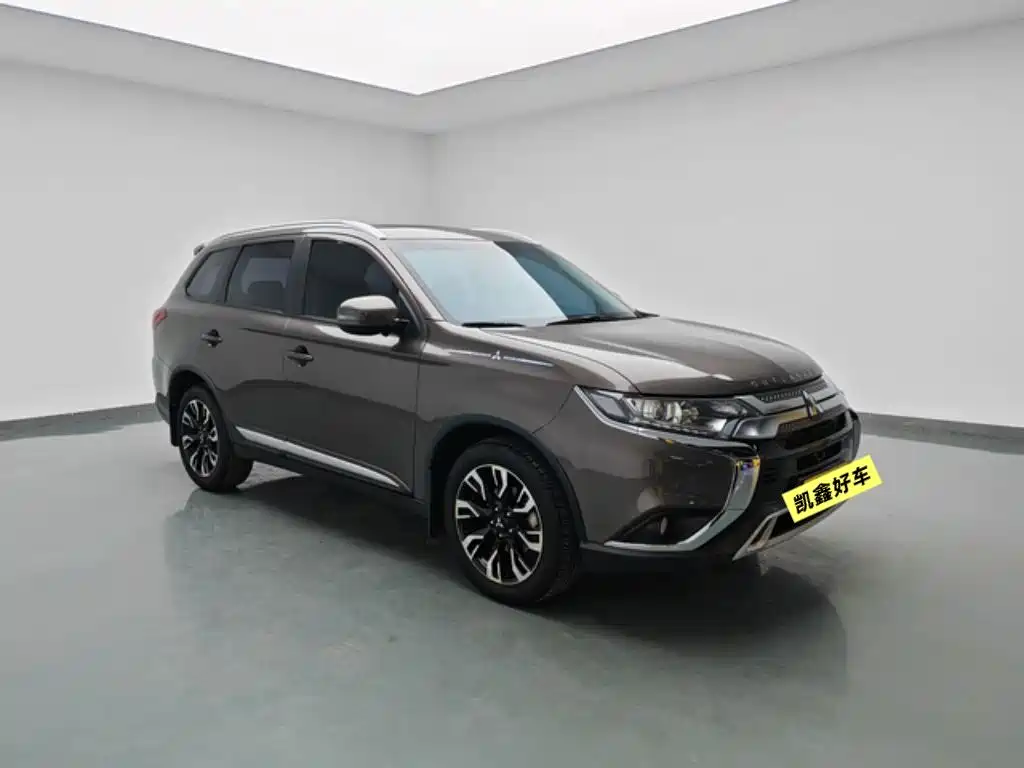 Outlander 2020 2.0L 2WD Enjoy Edition 5 seats купить на сайте DeffCars