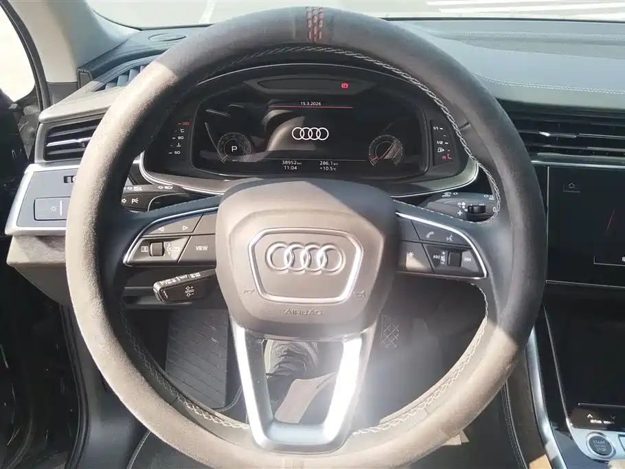 Audi Q7 2025 45 TFSI quattro S line Black Warrior купить на сайте DeffCars