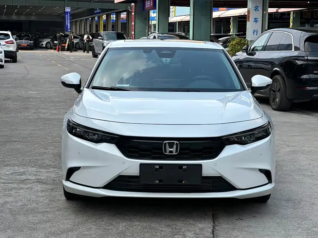 Model 2023 240TURBO CVT Leading Edition купить на сайте DeffCars