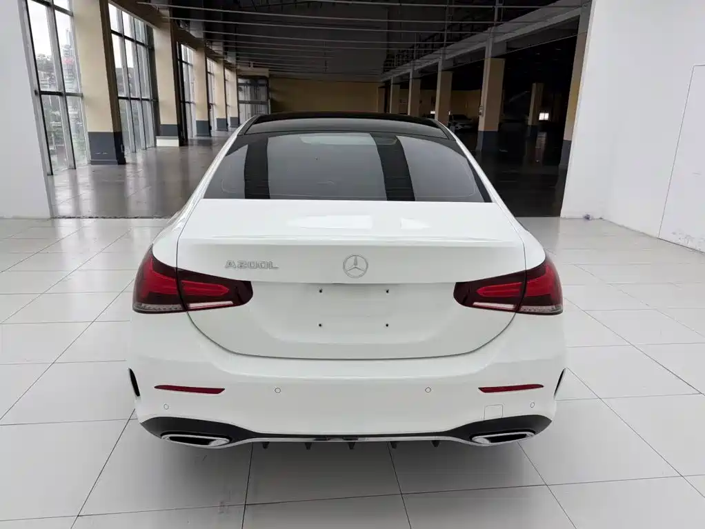 Mercedes A-Class 2022 A200L Sport Sedan Dynamic купить на сайте DeffCars