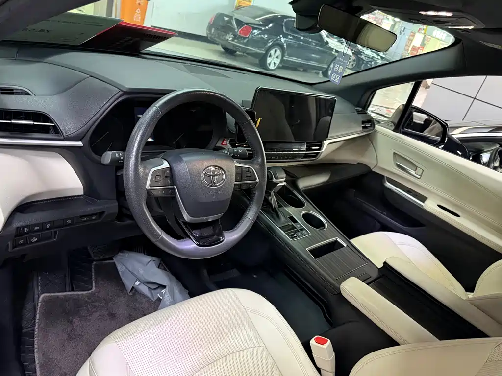 SIENNA 2024 2.5L hybrid four-wheel drive premium version купить на сайте DeffCars