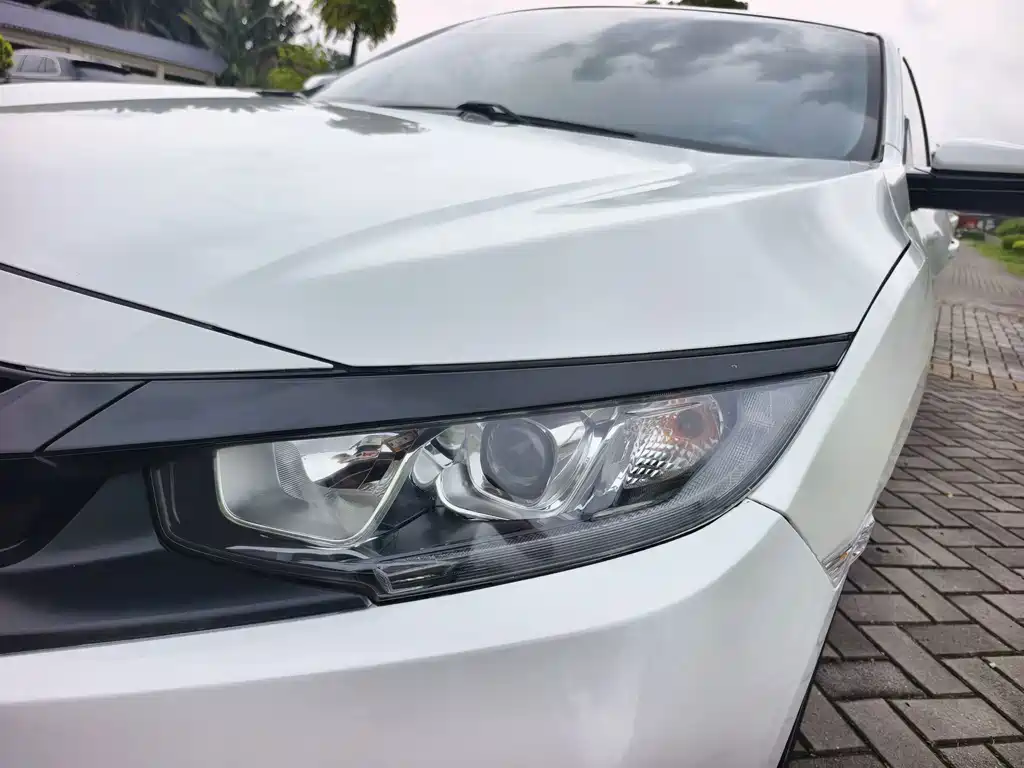 Civic 2019 220TURBO CVT Dynamic Edition National VI купить на сайте DeffCars