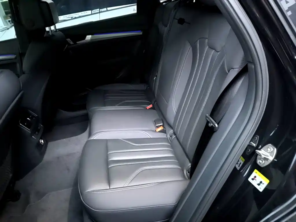 Audi Q5L 2023 40T luxury and dynamic model купить на сайте DeffCars