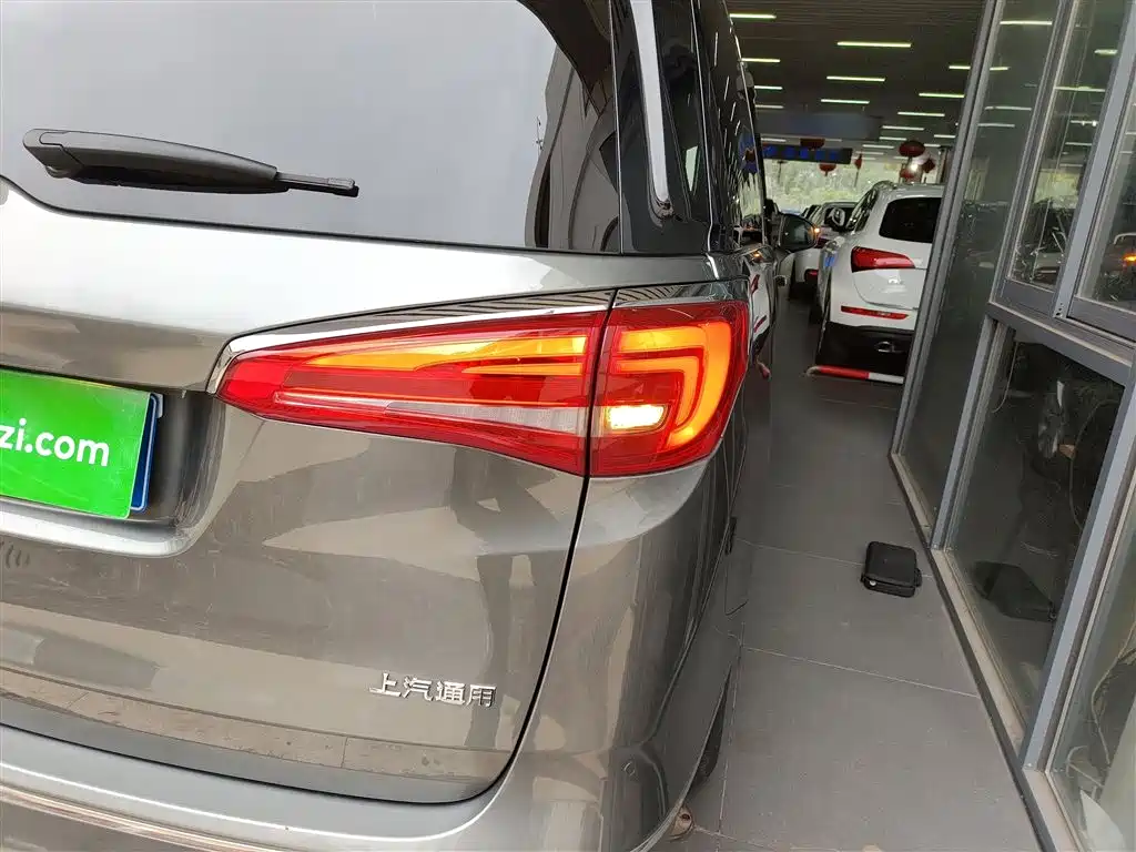 Buick GL8 2018 ES 28T Exclusive Type National VI купить на сайте DeffCars
