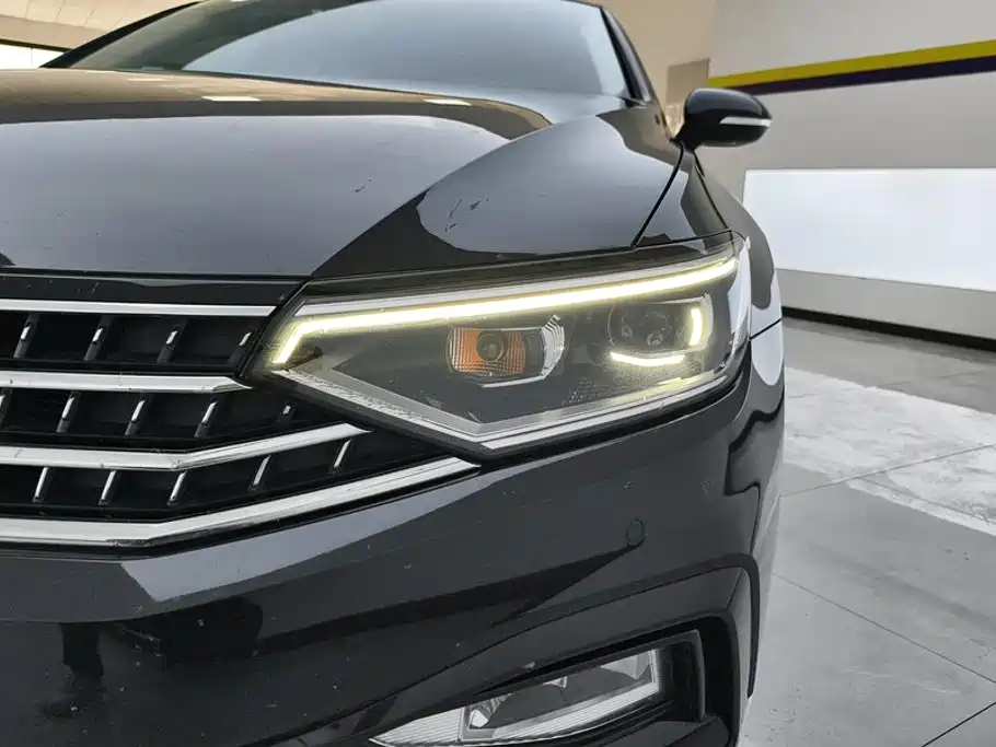 Magotan 2023 2 million commemorative edition 330TSI DSG luxury model купить на сайте DeffCars
