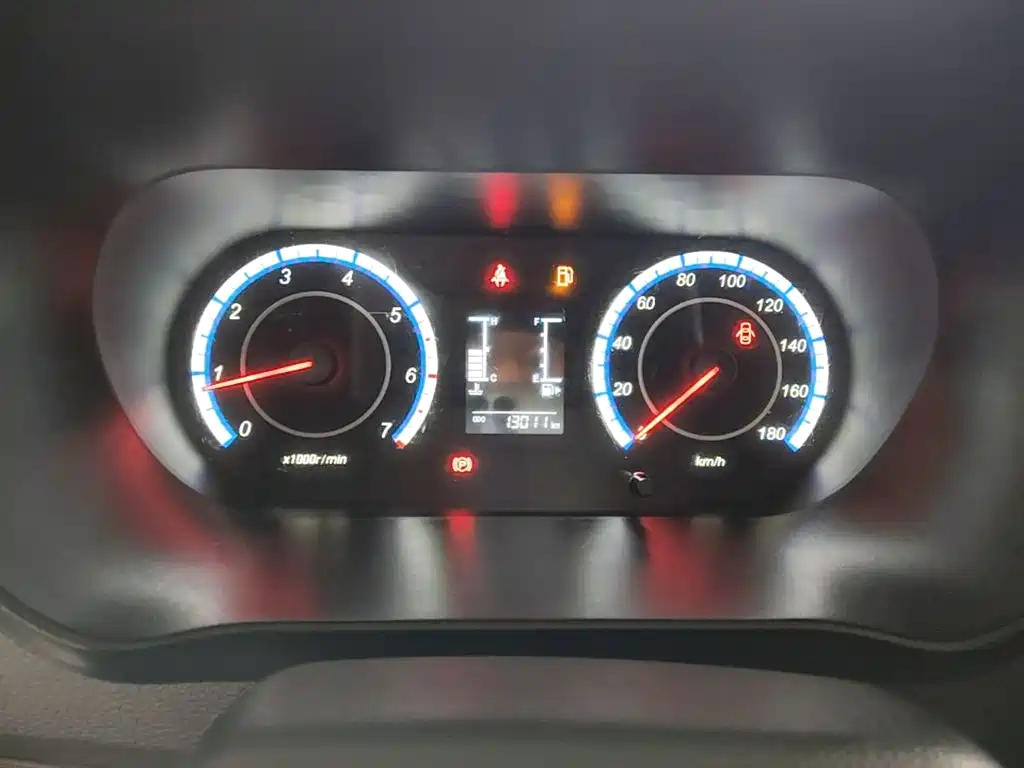 Changan Ruixing M60 2023 model 1.5L GDI comfortable van with 2 seats купить на сайте DeffCars