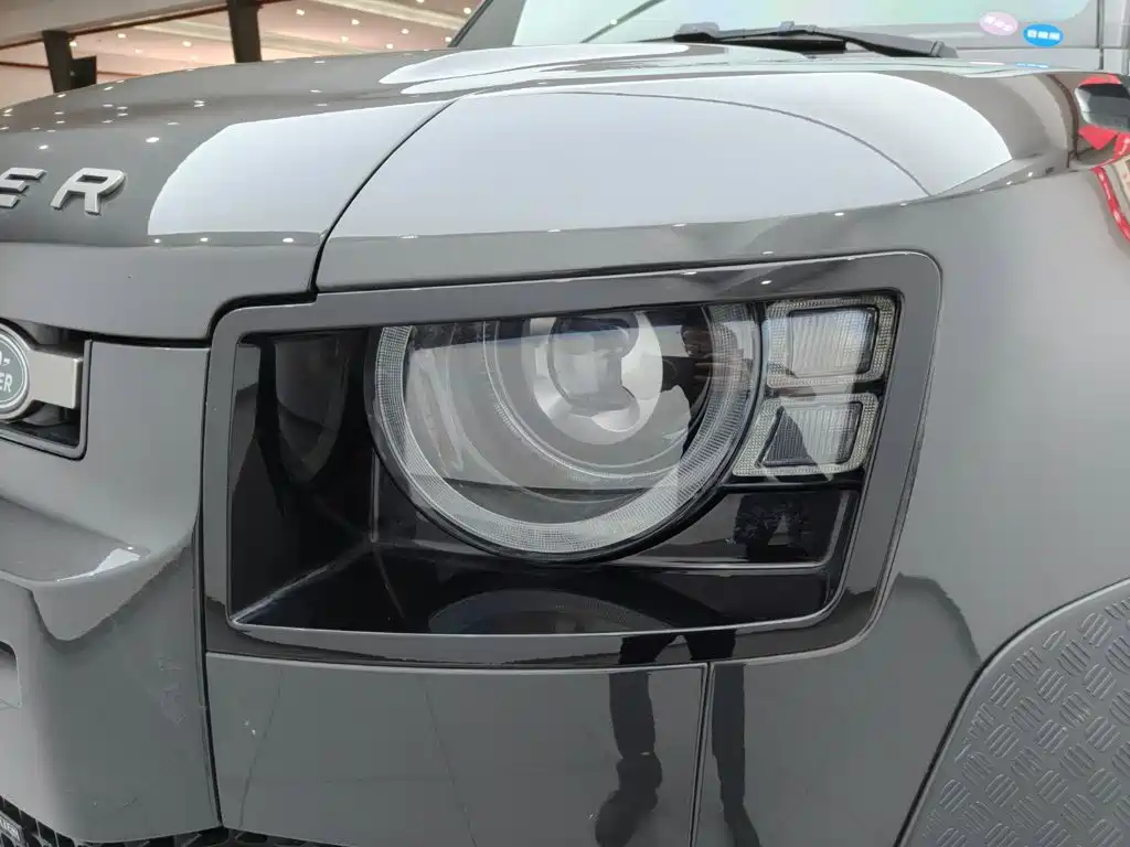 Land Rover Defender 2023 facelift 110 3.0T P400 X-DYNAMIC HSE купить на сайте DeffCars