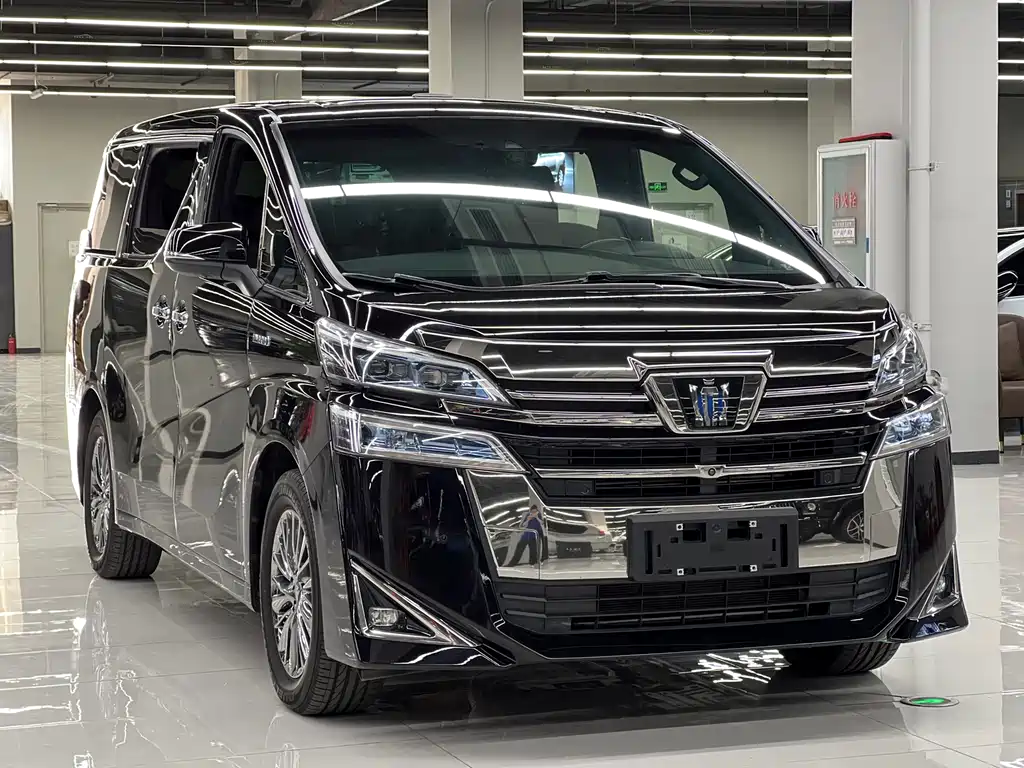 Wilfa 2021 Crown Dual Engine 2.5L HV Premium Edition купить на сайте DeffCars