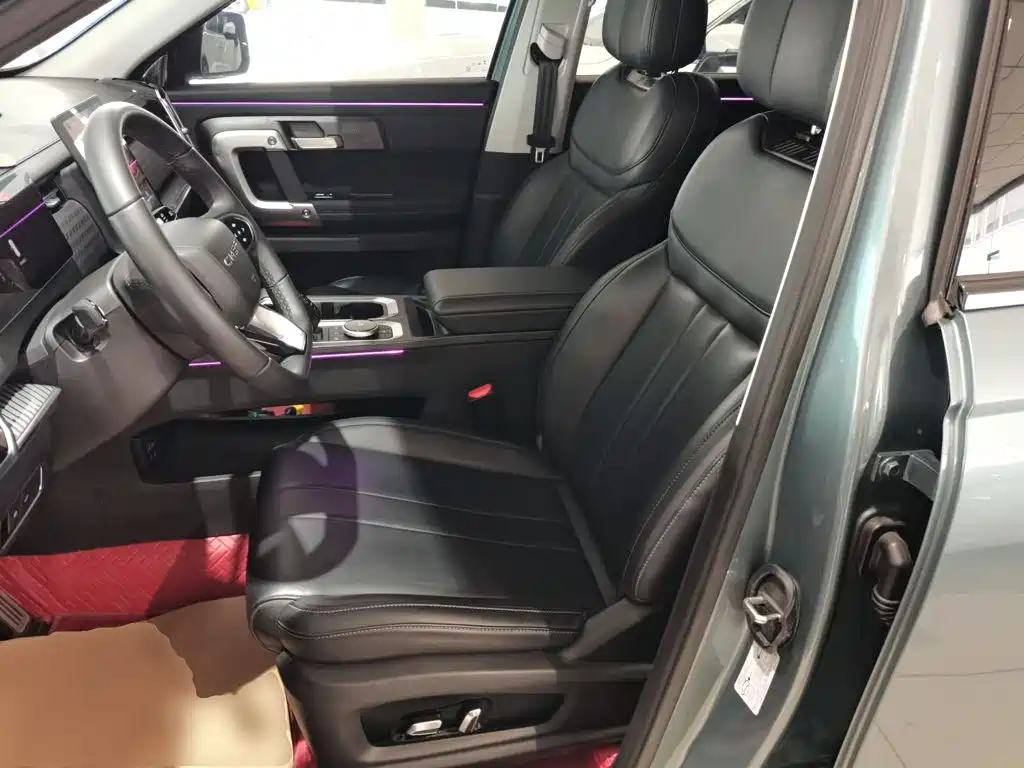 Explore 06 2023 urban version 1.6T two-wheel drive luxury купить на сайте DeffCars