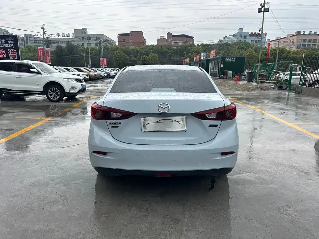 Mazda Axela 2016 Three-Car 1.5L Automatic Luxury Edition купить на сайте DeffCars