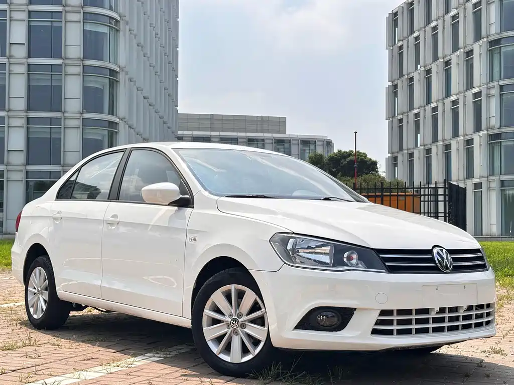 Jetta 2013 1.6L manual comfort model купить на сайте DeffCars