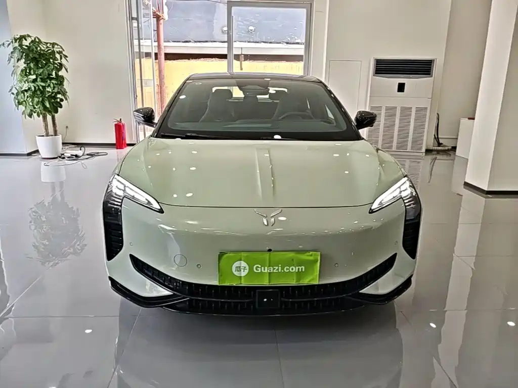 Hongqi EH7 2024 690 Pro купить на сайте DeffCars