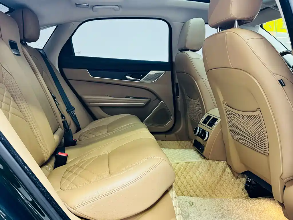 Jaguar XFL 2024 2.0T P250 two-wheel drive exclusive luxury version купить на сайте DeffCars