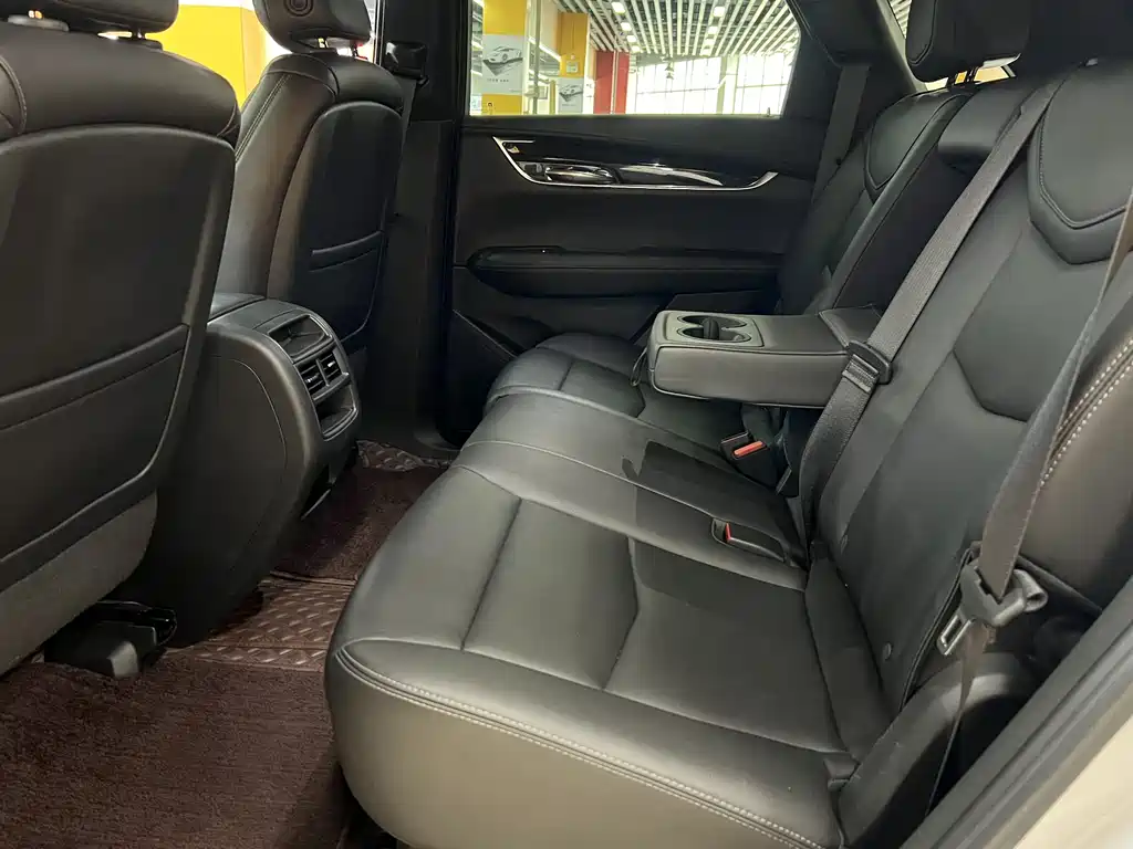 Cadillac XT5 2022 2.0T two-wheel drive luxury model купить на сайте DeffCars