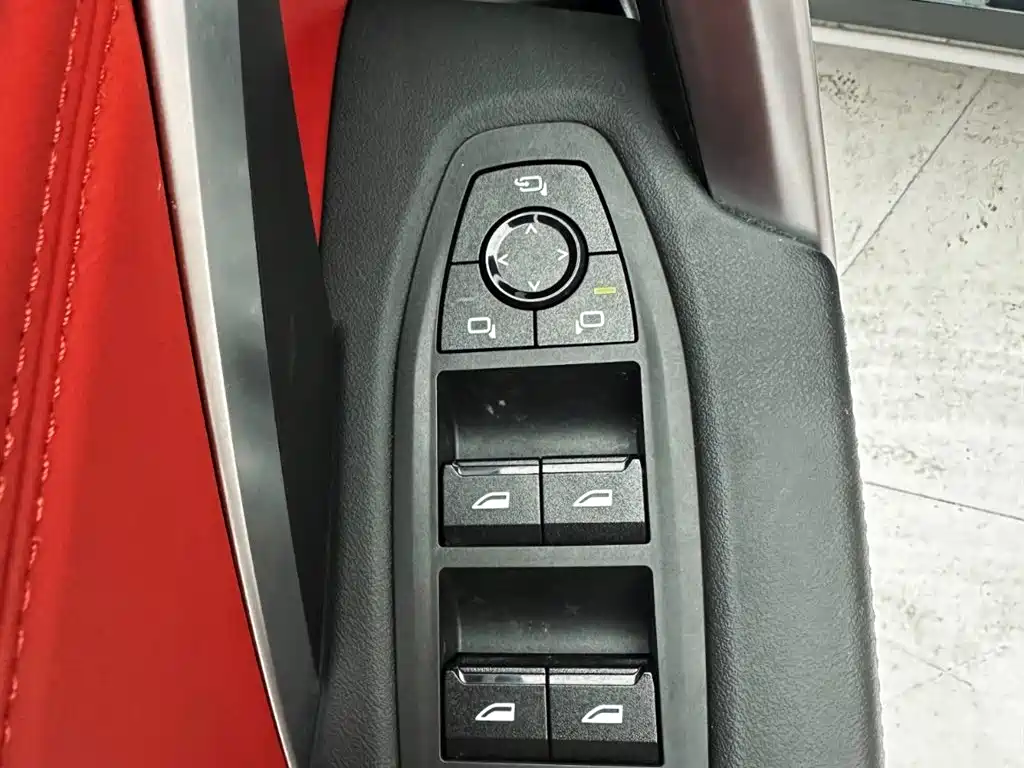 BMW X1 2023 sDrive20Li X Design Package купить на сайте DeffCars