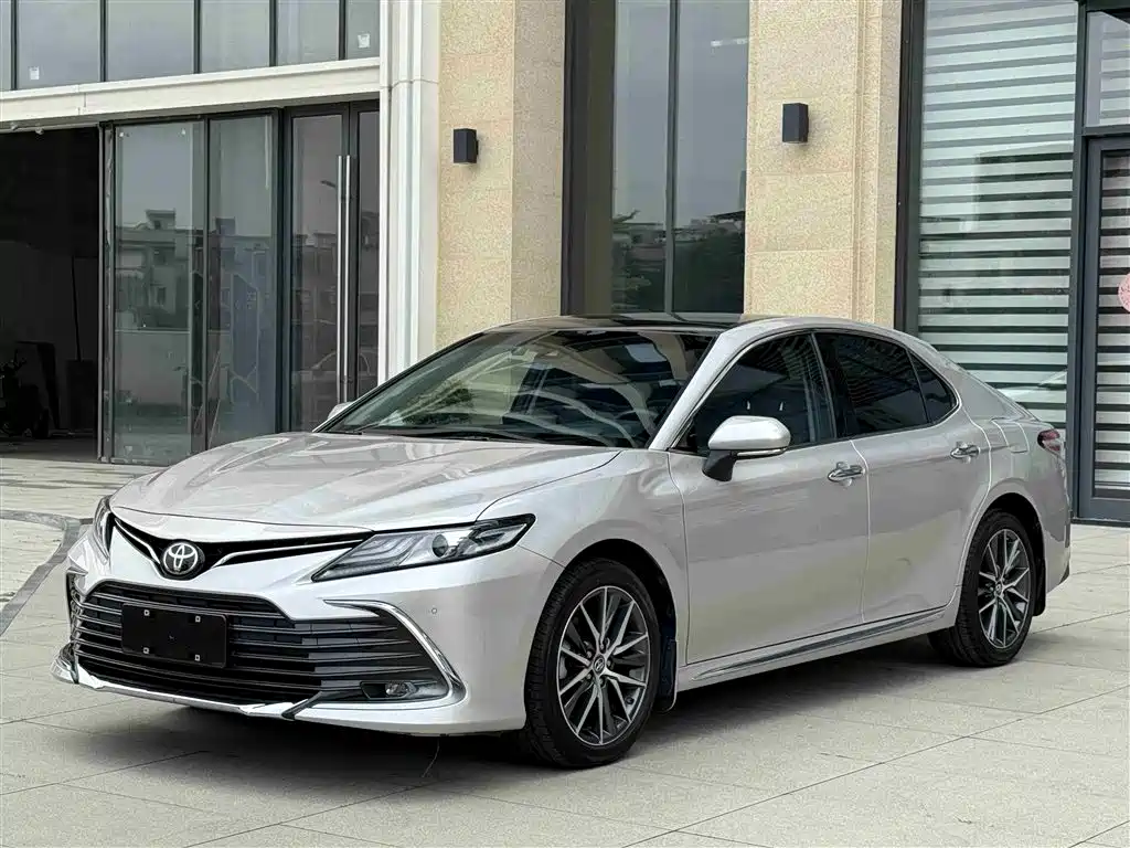 Camry 2023 2.5G Deluxe Edition купить на сайте DeffCars