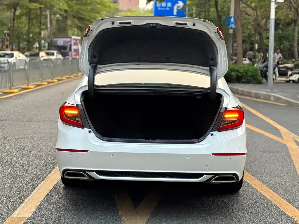 Accord 2022 260TURBO Magic Night Premium Edition купить на сайте DeffCars