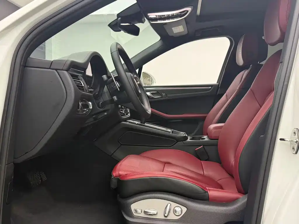 Macan 2024 Macan 2.0T купить на сайте DeffCars