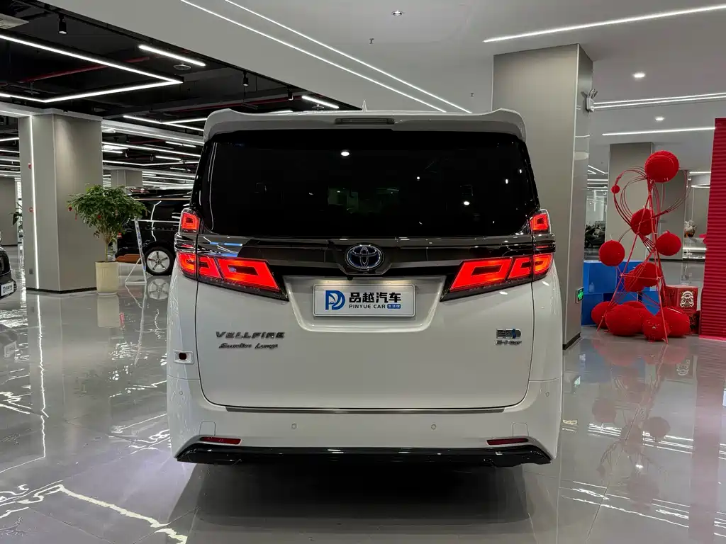 Wilfa 2021 Crown Dual Engine 2.5L HV Premium Edition купить на сайте DeffCars