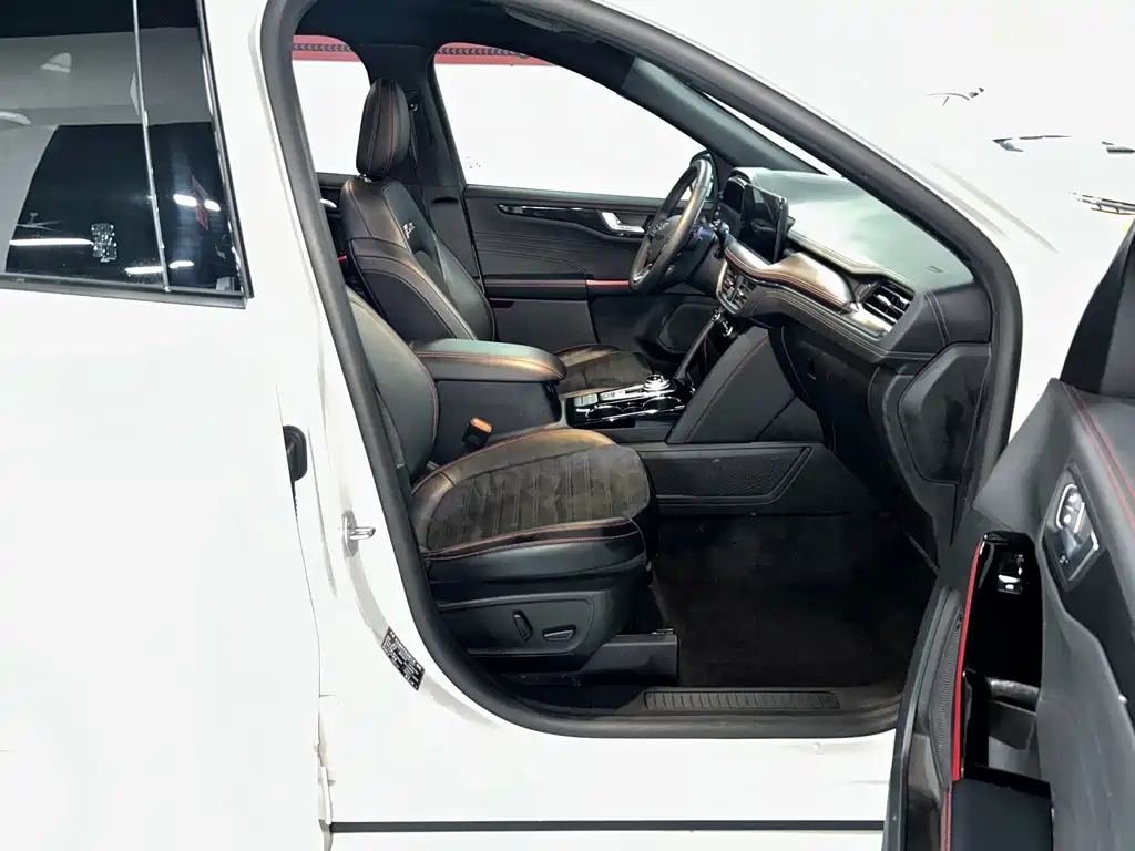 Ruiji 2024 EcoBoost 245 four-wheel drive ST-Line Pro купить на сайте DeffCars