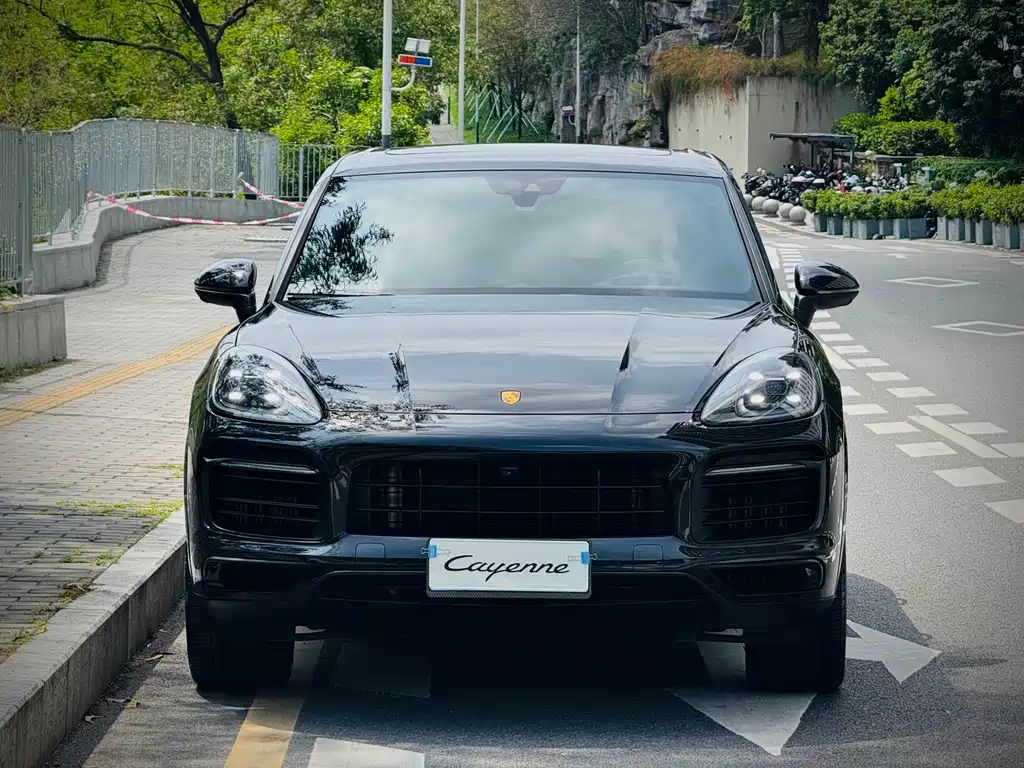 Cayenne 2023 Cayenne S 2.9T Platinum Edition купить на сайте DeffCars
