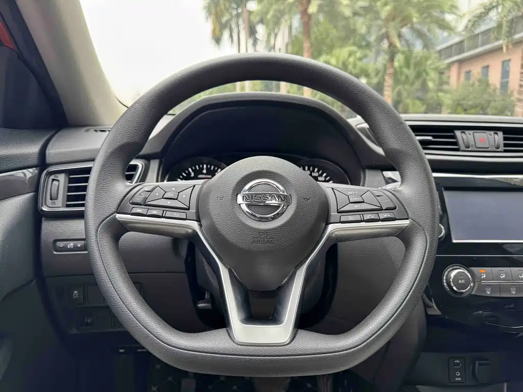 X-Trail 2017 2.0L CVT Comfort Edition 2WD купить на сайте DeffCars