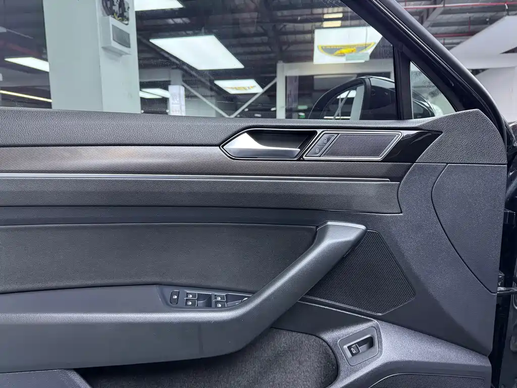 Magotan 2020 280TSI DSG leading model купить на сайте DeffCars