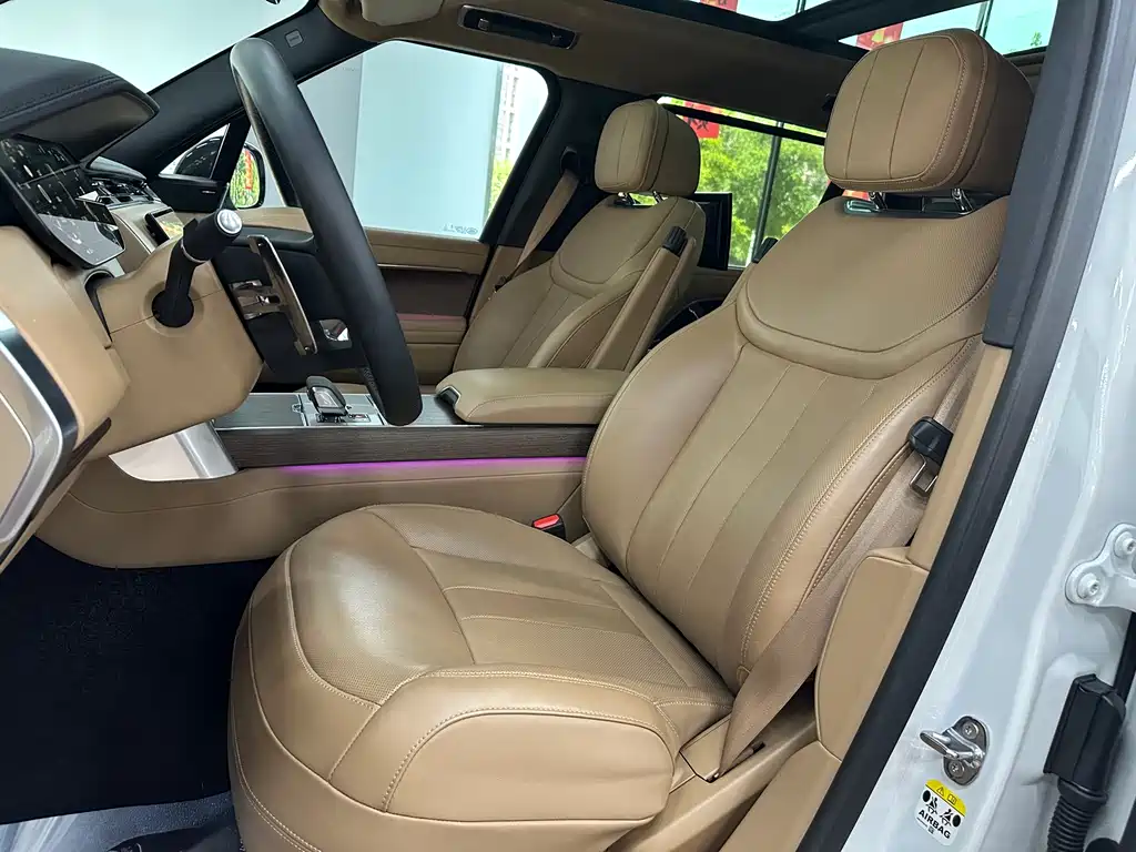 Range Rover 2024 3.0 L6 400PS Extended Edition купить на сайте DeffCars