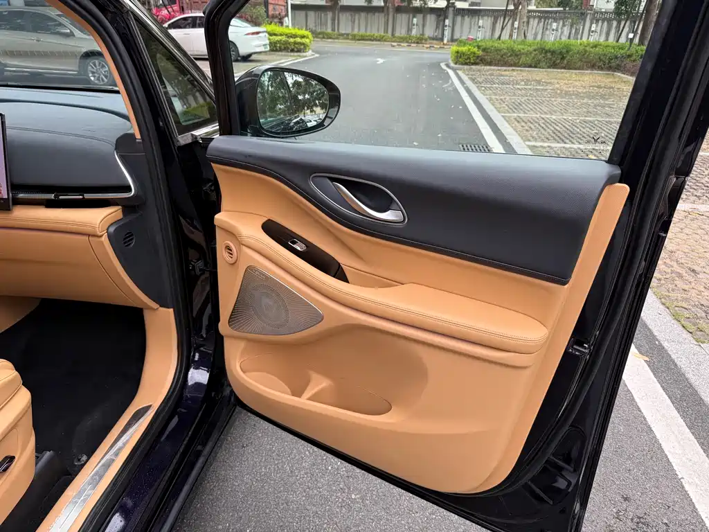Lantu Dreamer 2025 PHEV four-wheel drive flagship Kunpeng version купить на сайте DeffCars