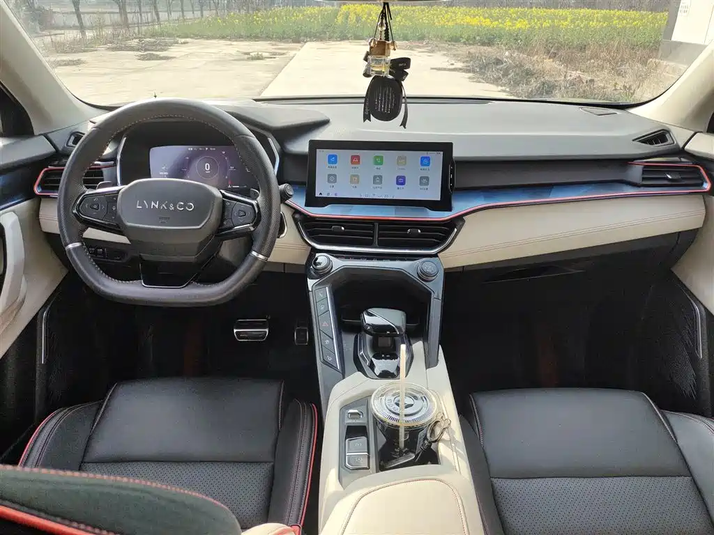 Lynk & Co 06 2020 1.5T Yao Halo купить на сайте DeffCars