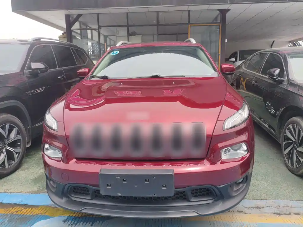 Cherokee (Китай) 2016 2.0L Superior Edition купить на сайте DeffCars