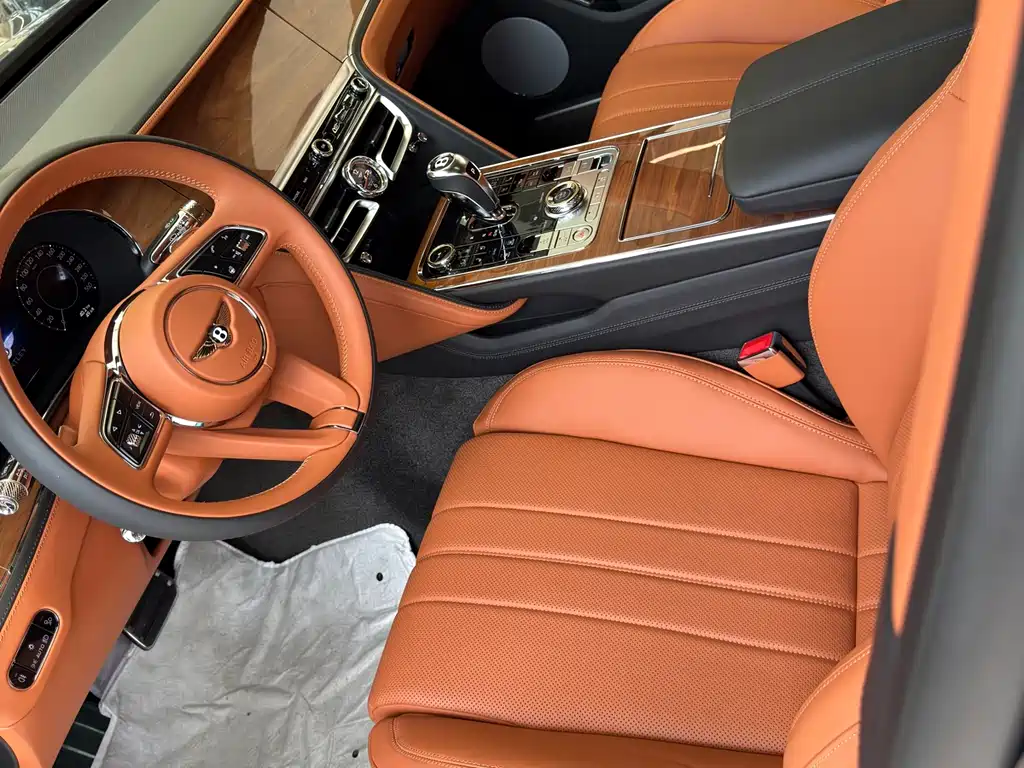 Flying Spur Plug-in Hybrid 2026 4.0T V8 Standard Edition купить на сайте DeffCars