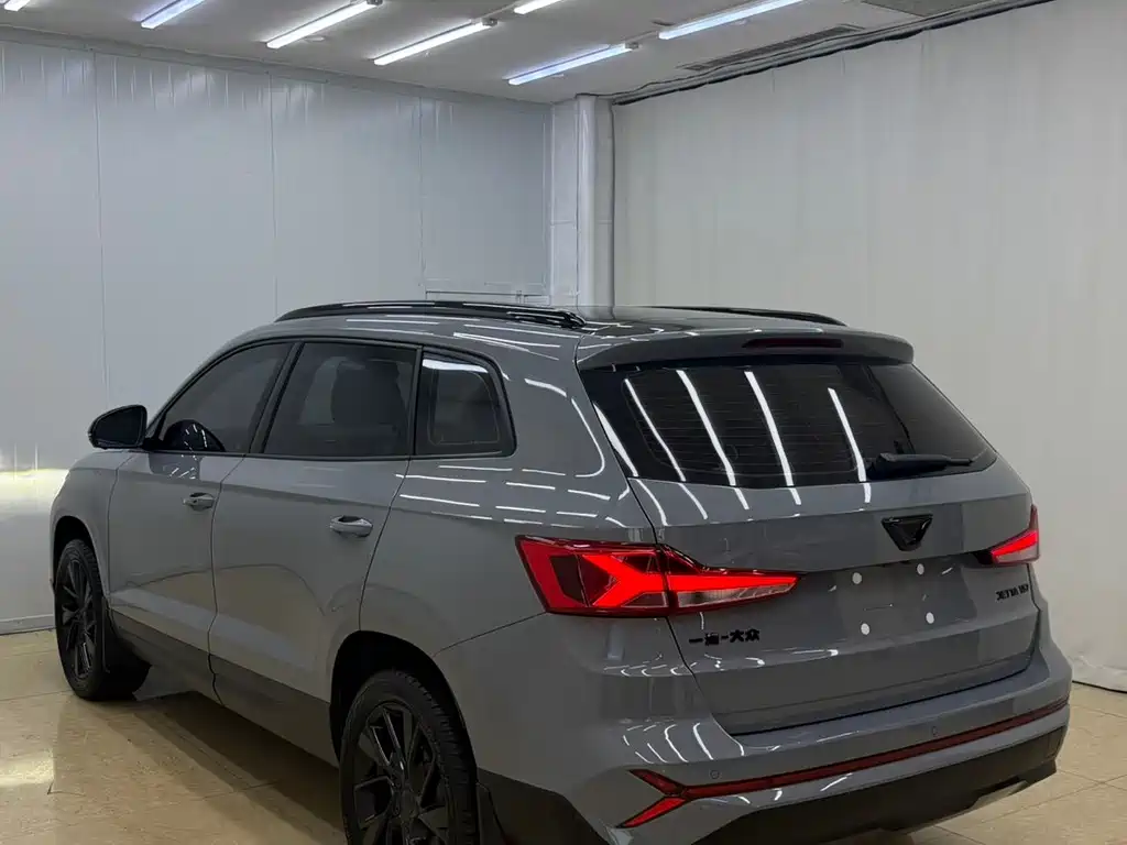 JETTA VS7 2023 280TSI automatic high-gloss version купить на сайте DeffCars
