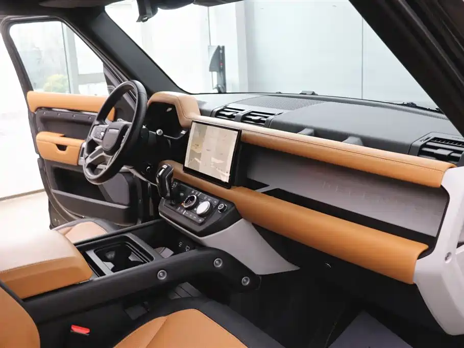 Land Rover Defender 2023 facelift 110 3.0T P400 X-DYNAMIC HSE купить на сайте DeffCars