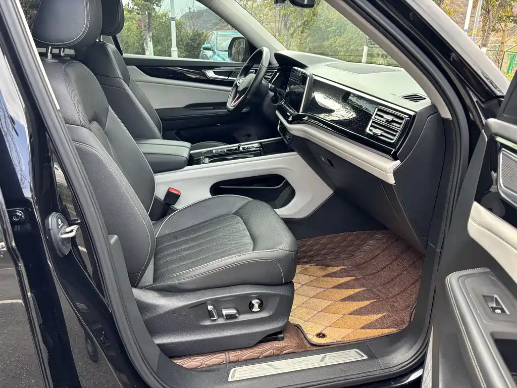 Touron 2021 330TSI two-wheel drive luxury version купить на сайте DeffCars