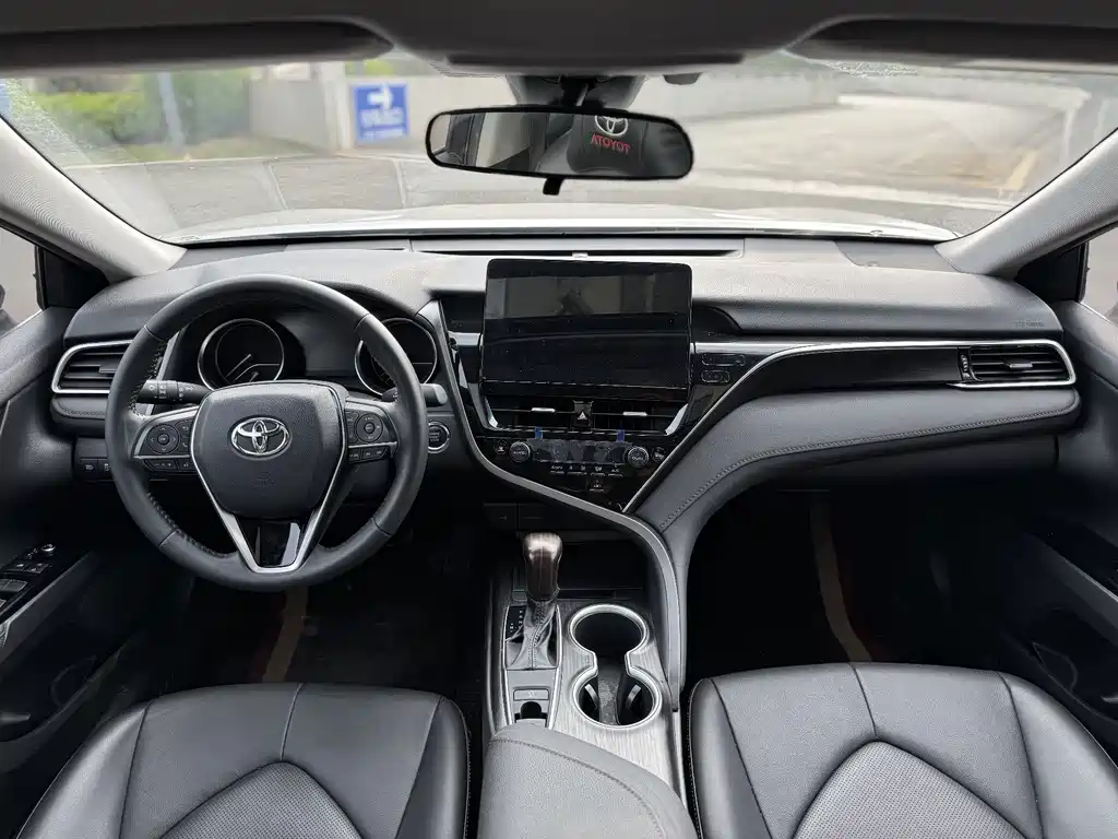Camry 2023 2.0G Deluxe Edition купить на сайте DeffCars