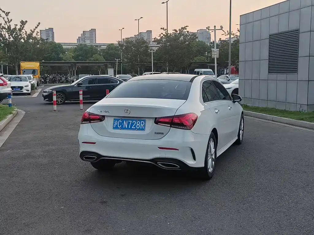 Mercedes-Benz A-Class 2020 A 200 L Sports Sedan купить на сайте DeffCars