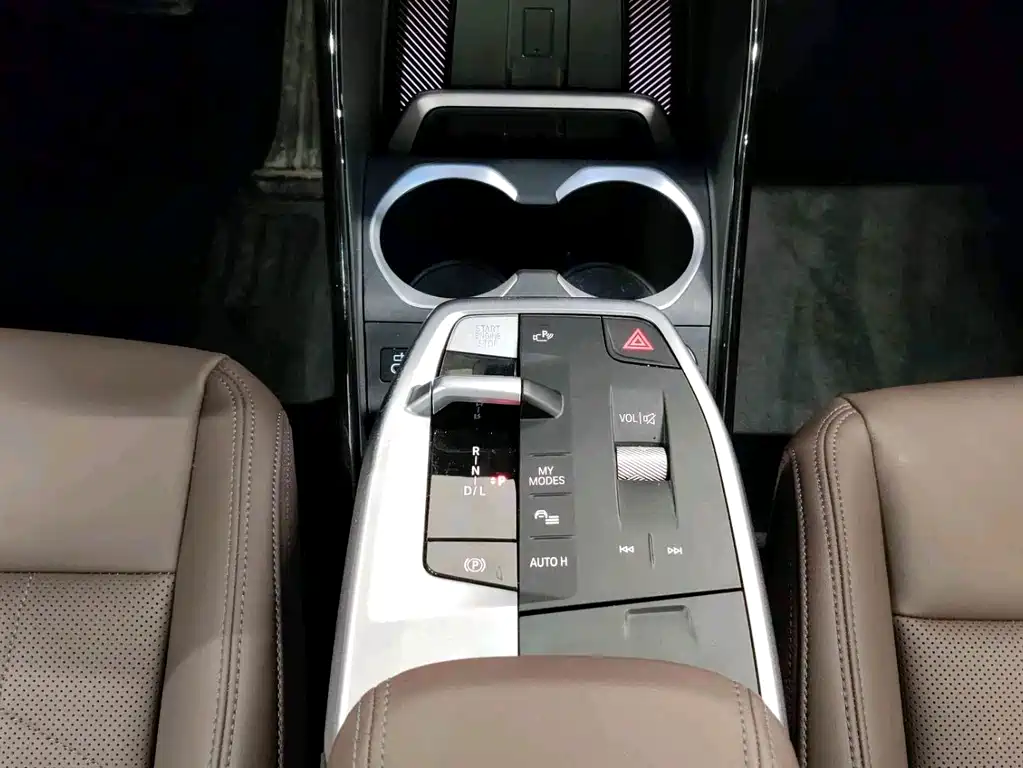 BMW X1 2024 sDrive25Li X Design Package купить на сайте DeffCars