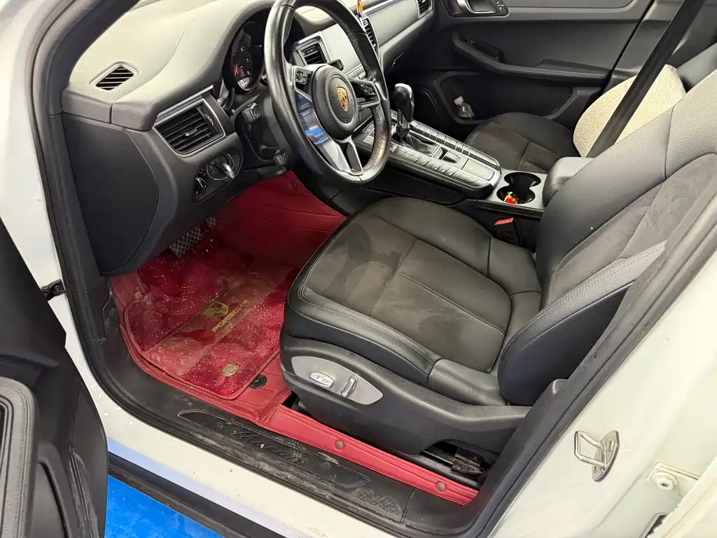 Macan 2017 Macan 2.0T купить на сайте DeffCars