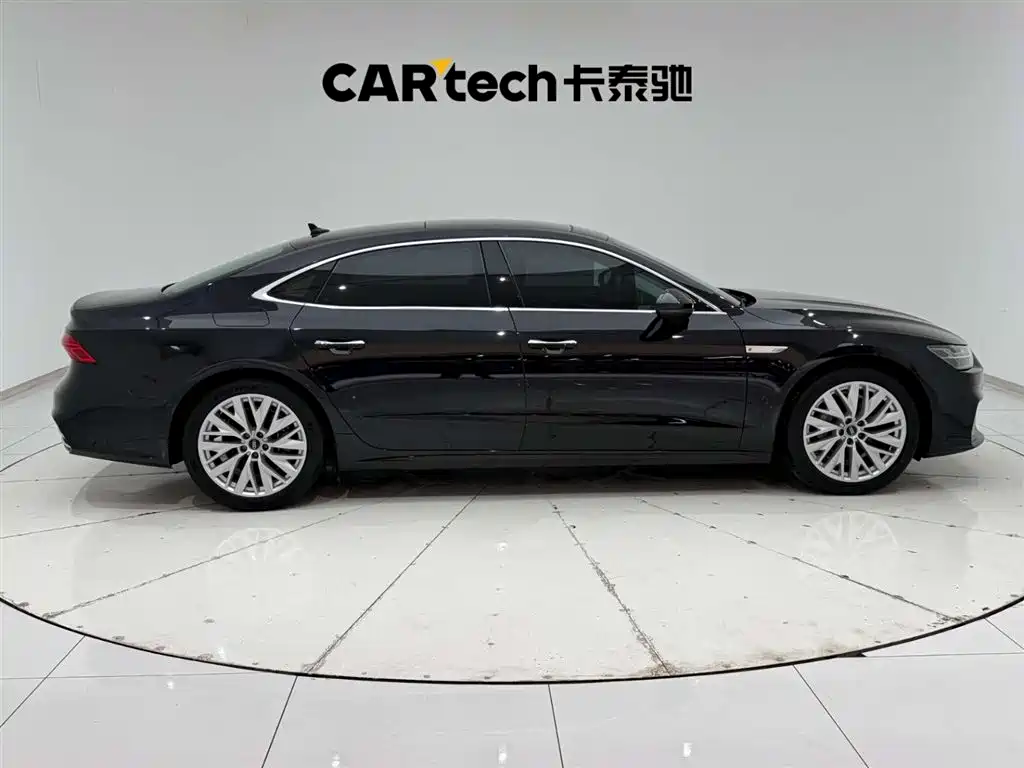 Audi A7L 2024 45TFSI S-line Dream Building Liquid Crystal Package купить на сайте DeffCars