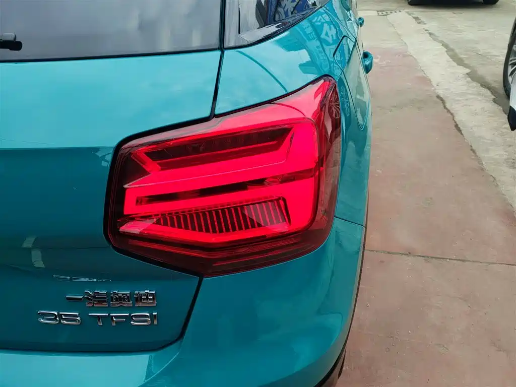 Audi Q2L 2021 35 TFSI aggressive and dynamic model купить на сайте DeffCars