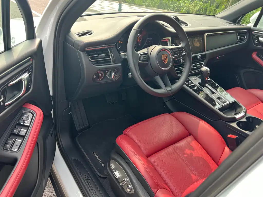 Macan 2026 2.0T Dream Edition купить на сайте DeffCars