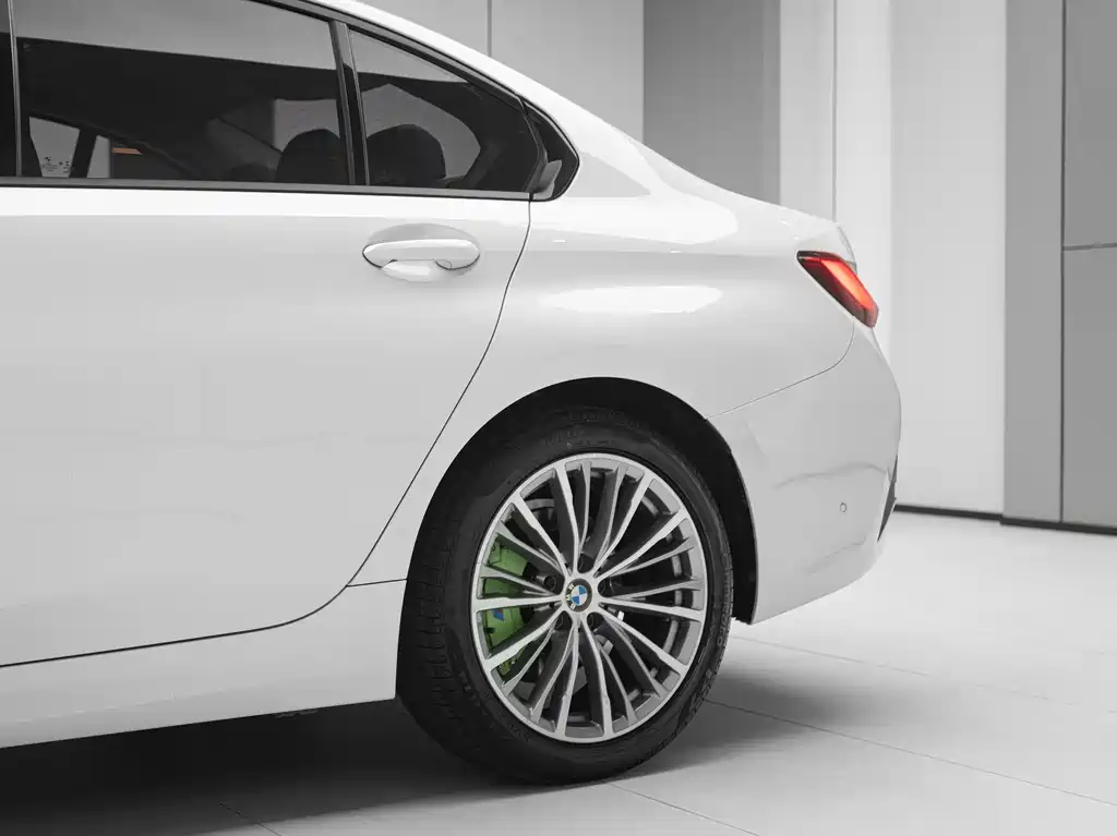BMW 3 Series 2021 320i Sports Package купить на сайте DeffCars