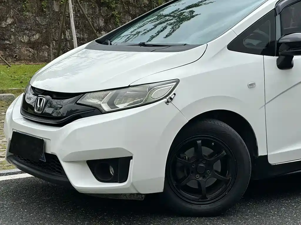 Fit 2014 1.5L LX Manual Comfort Edition купить на сайте DeffCars